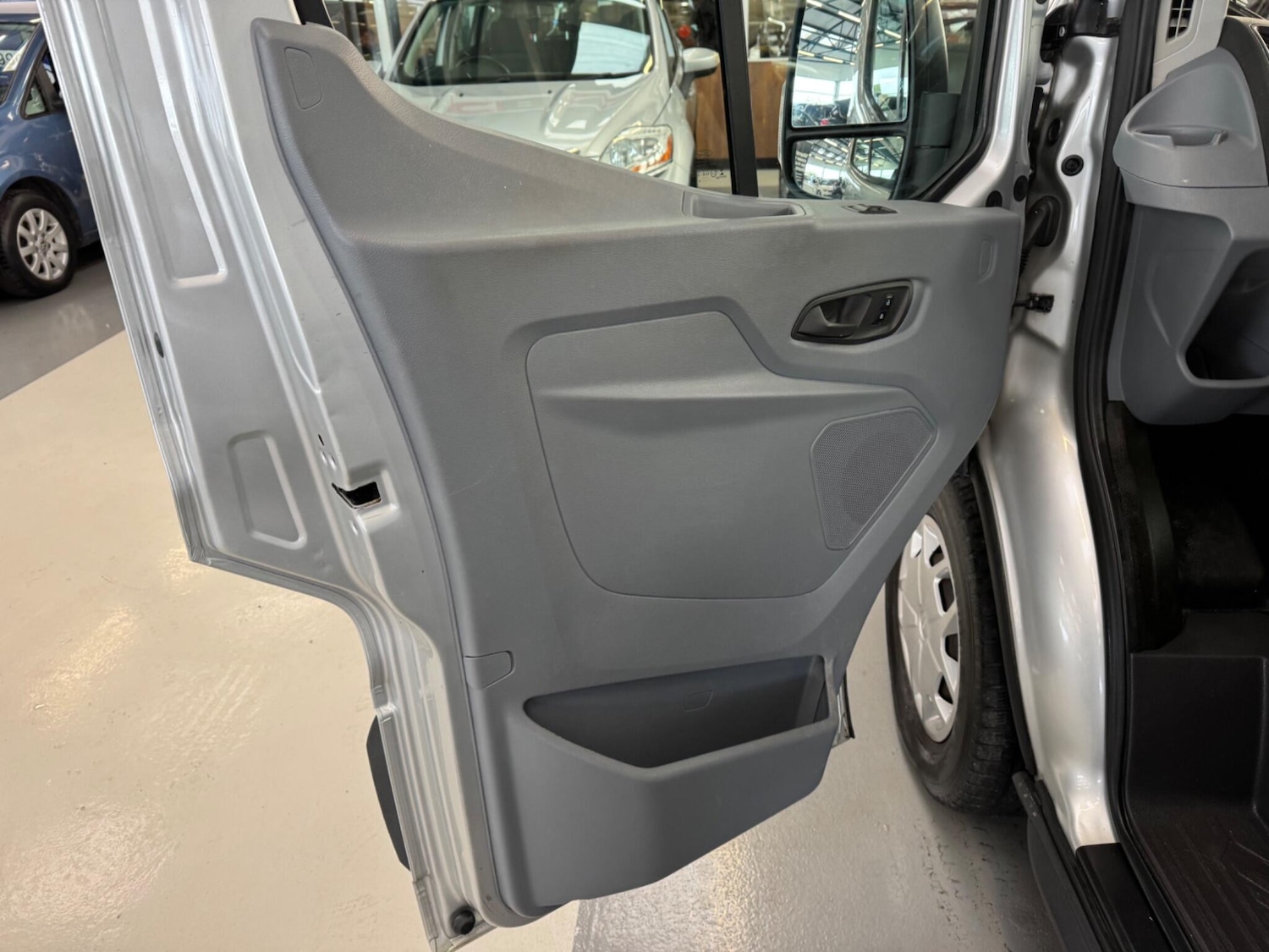 Used Ford Transit 2015 for sale - 77723631: Photo 27