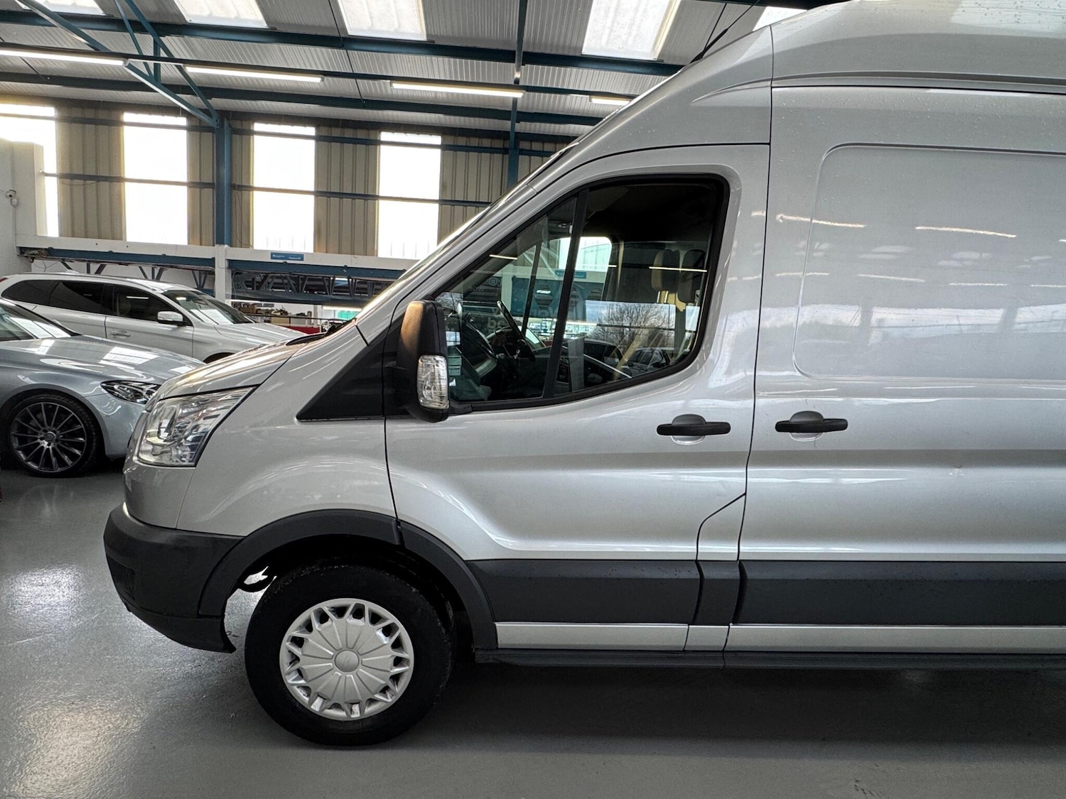 Used Ford Transit 2015 for sale - 77723631: Photo 4