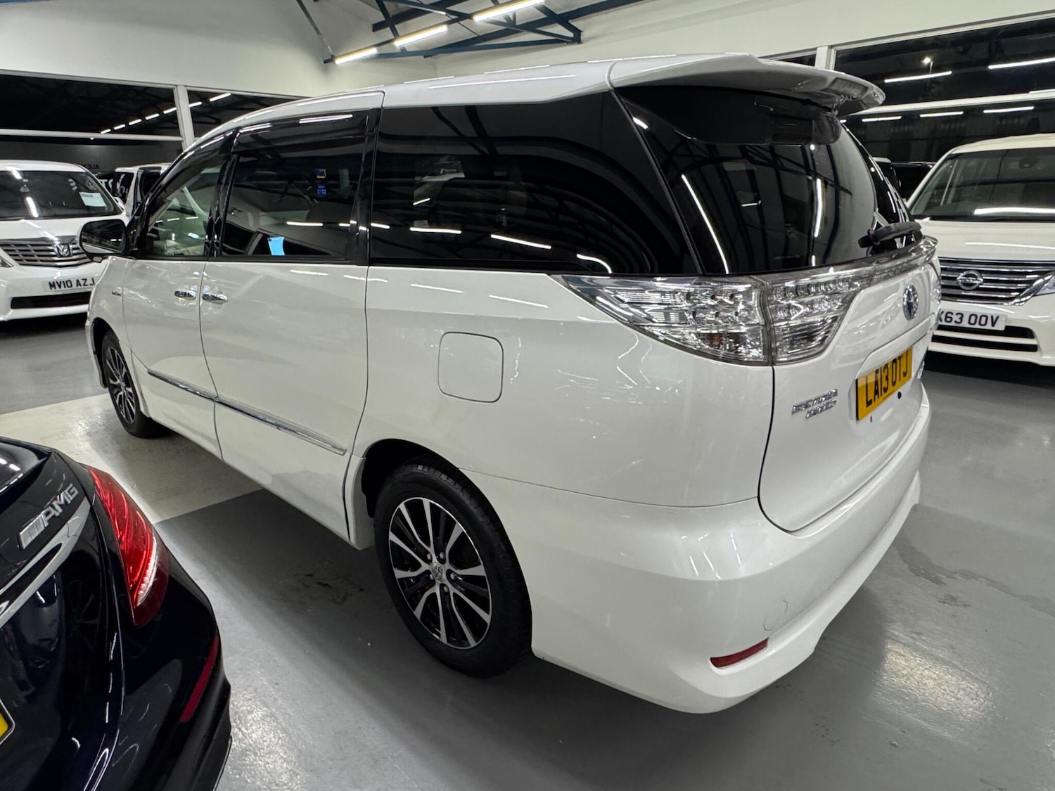 Used Toyota Estima for sale - 77364330: Photo 15