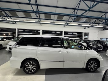 Used Toyota Estima 2013 for sale - 77364330: Photo