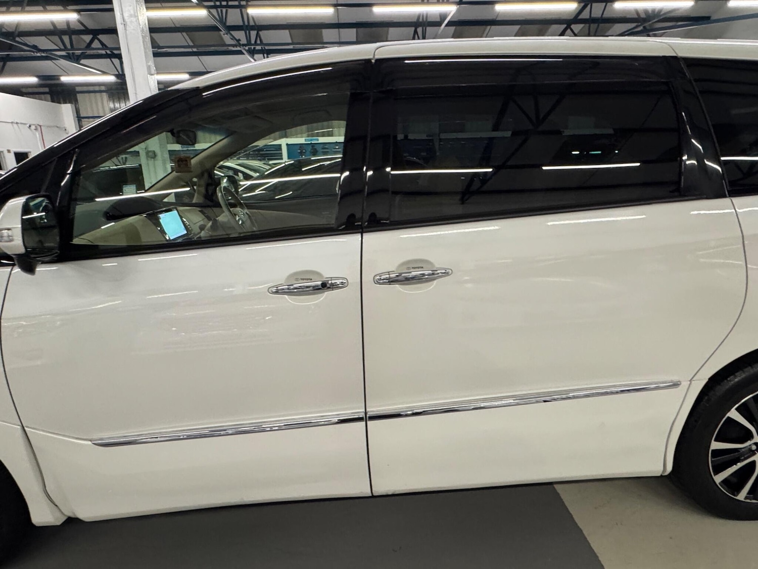 Used Toyota Estima for sale - 77364330: Photo 7