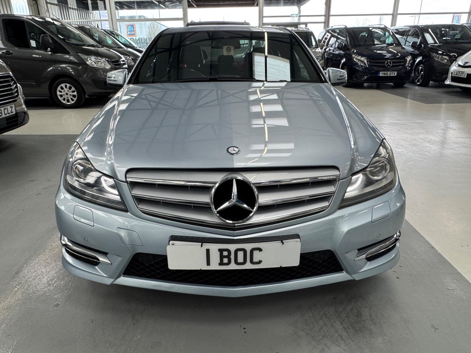 Used Mercedes-Benz C Class for sale - 77783205: Photo 2