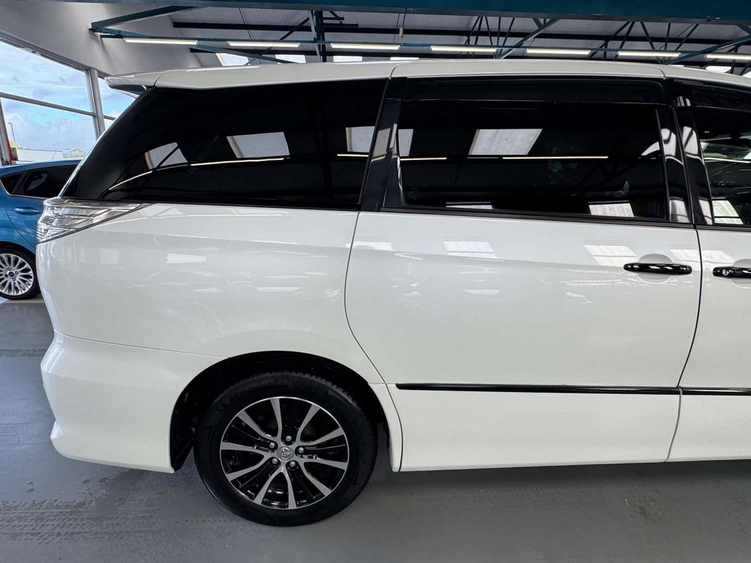 Used Toyota Estima for sale - 77364323: Photo 11