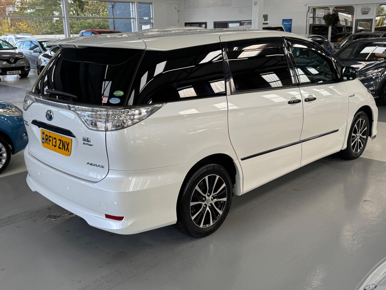 Used Toyota Estima for sale - 77364323: Photo 12