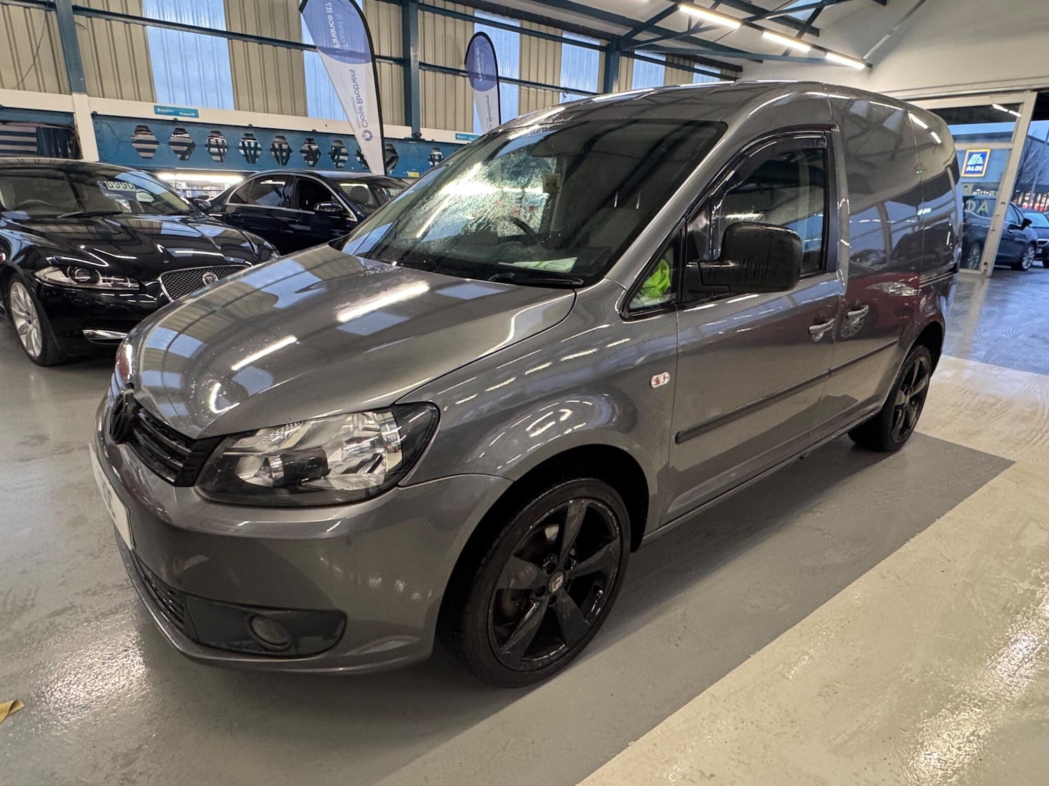 Used Volkswagen Caddy 2013 for sale - 77364291: Photo 3