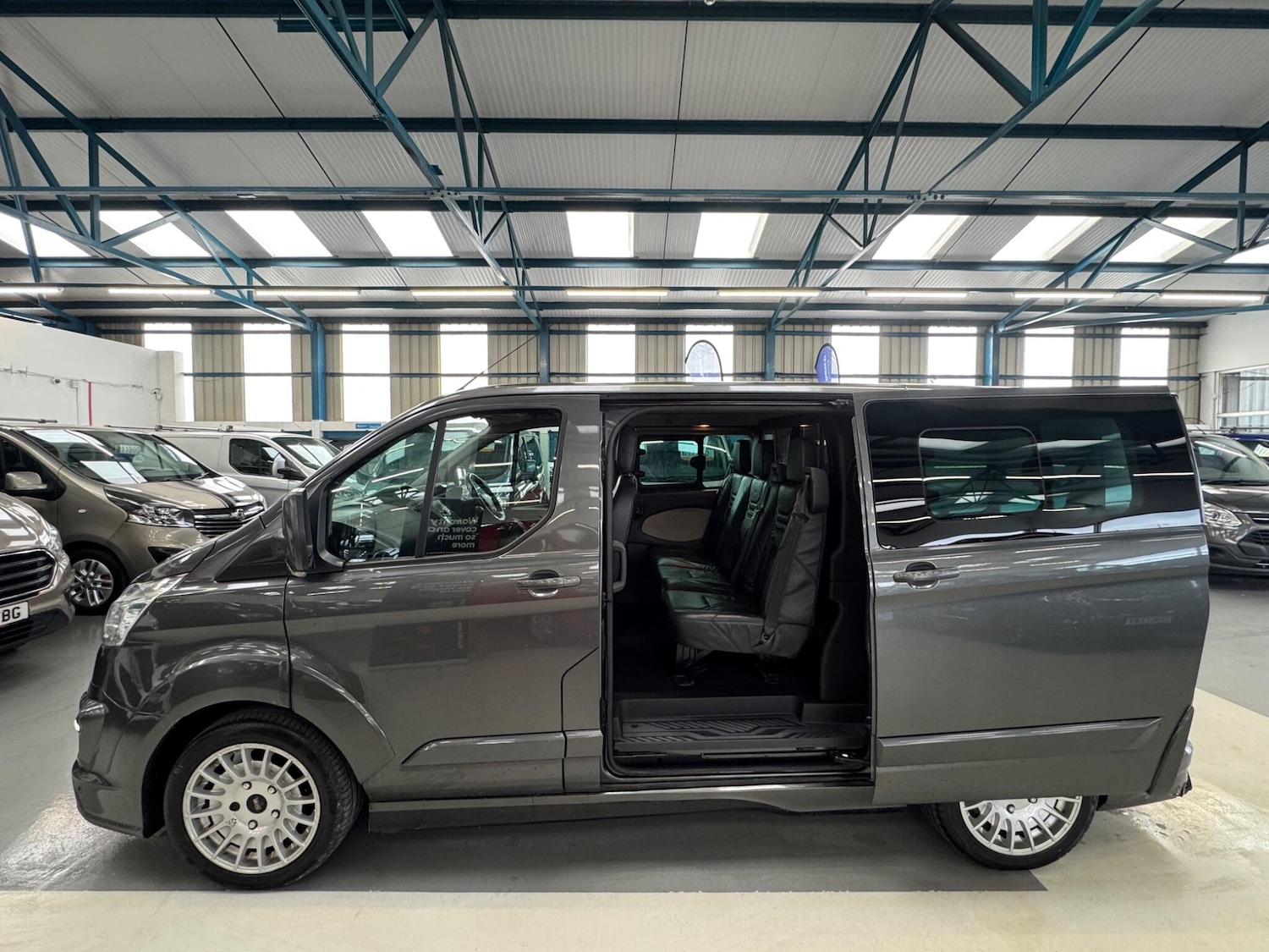 Used Ford Transit Custom 2015 for sale - 77524176: Photo 2