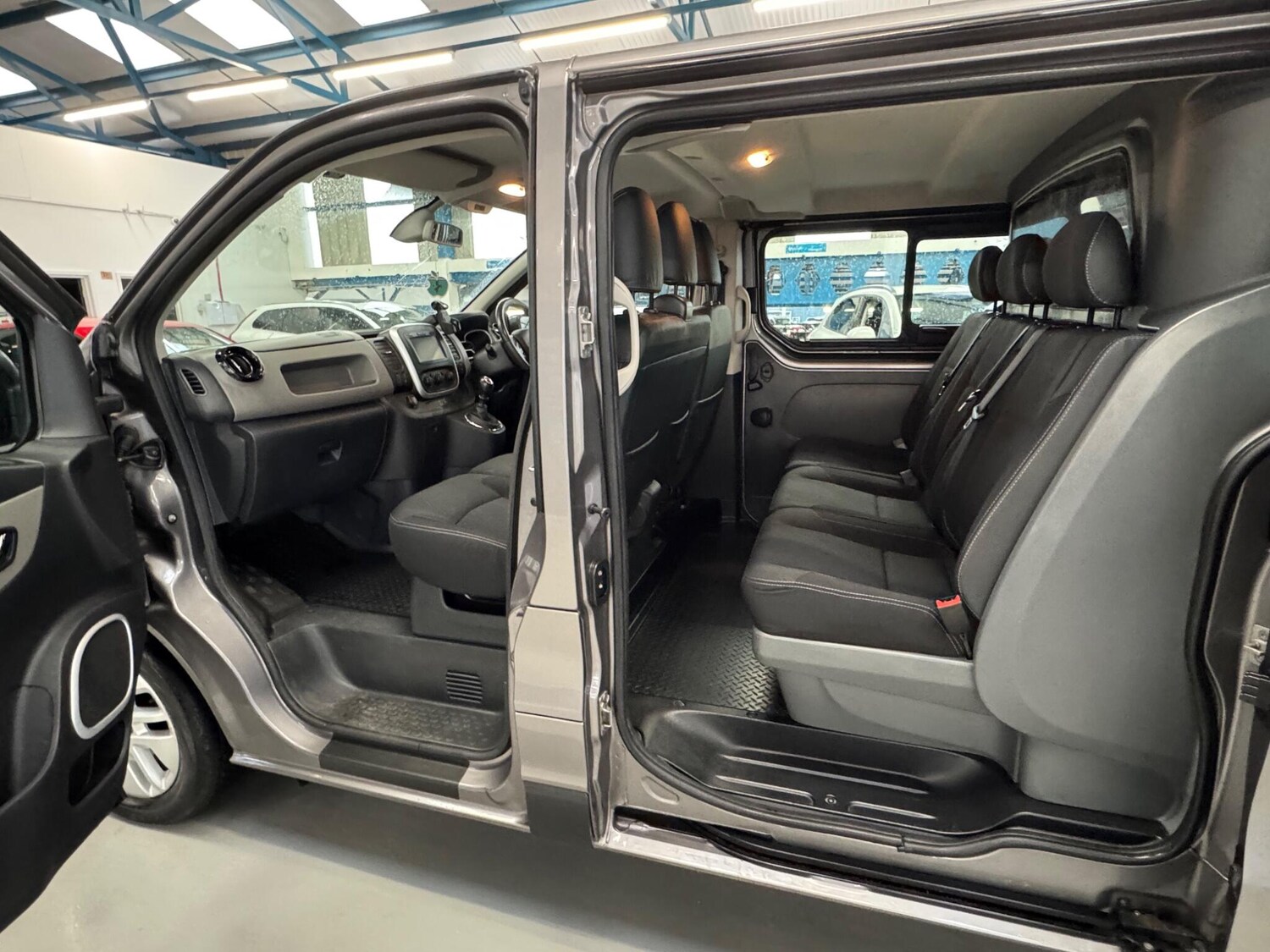 Used Renault Trafic 2016 for sale - 77364299: Photo 16