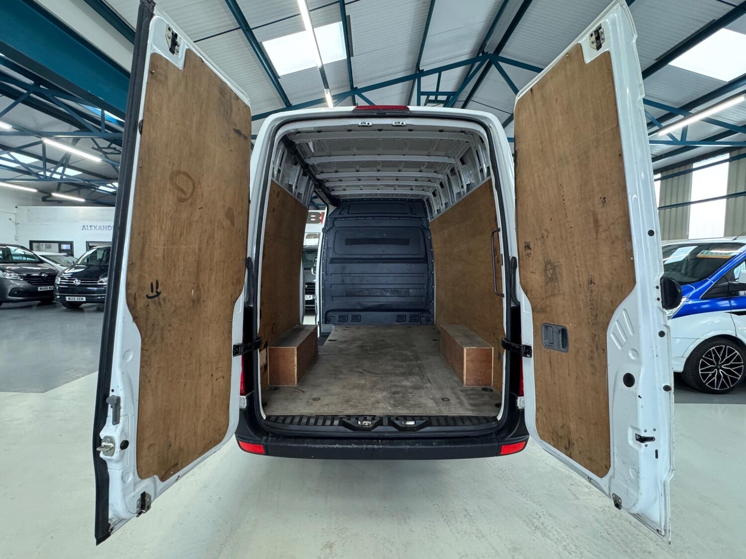 Used Volkswagen Crafter 2015 for sale - 77364324: Photo 30