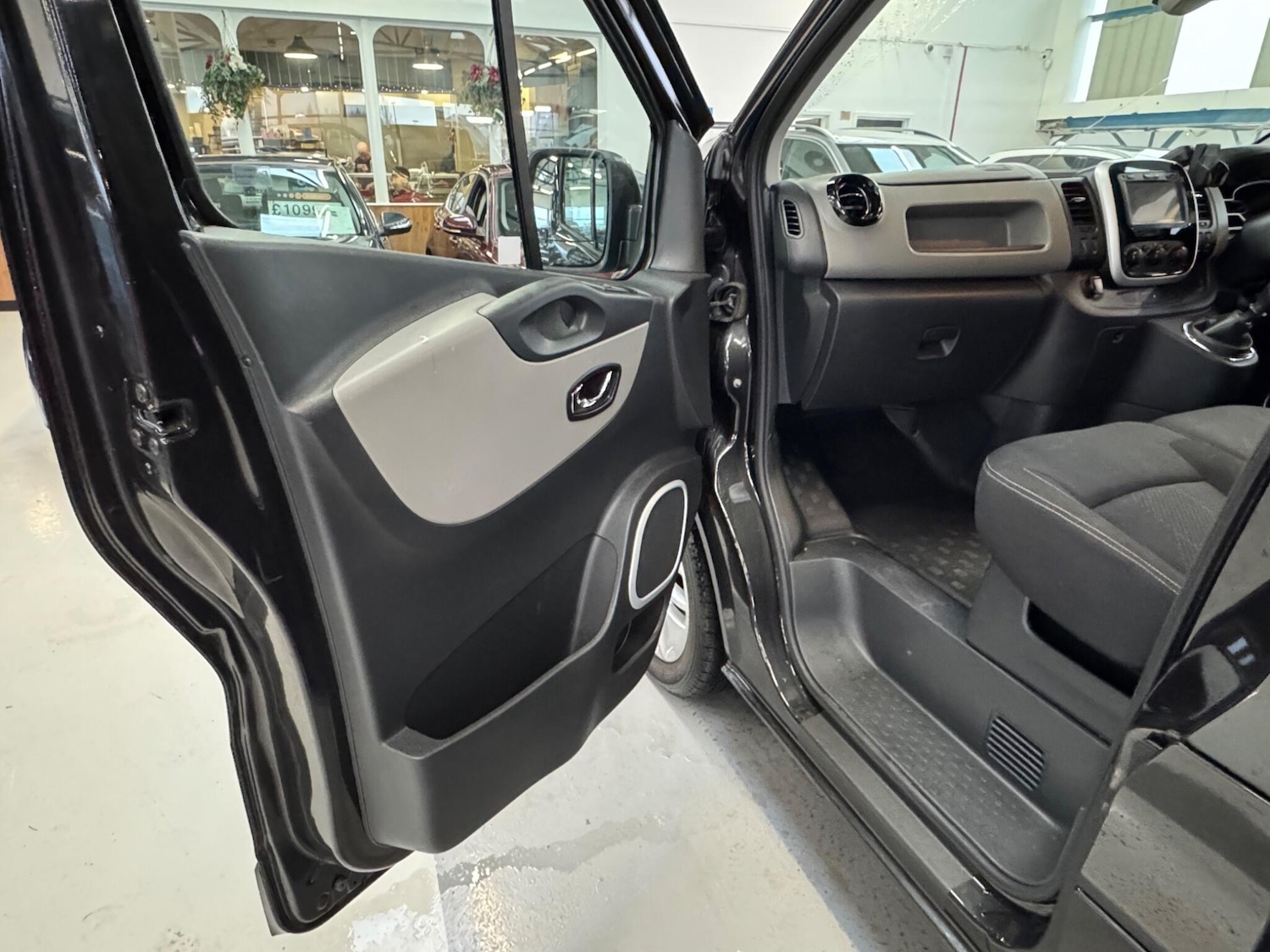 Used Renault Trafic 2017 for sale - 77364350: Photo 13