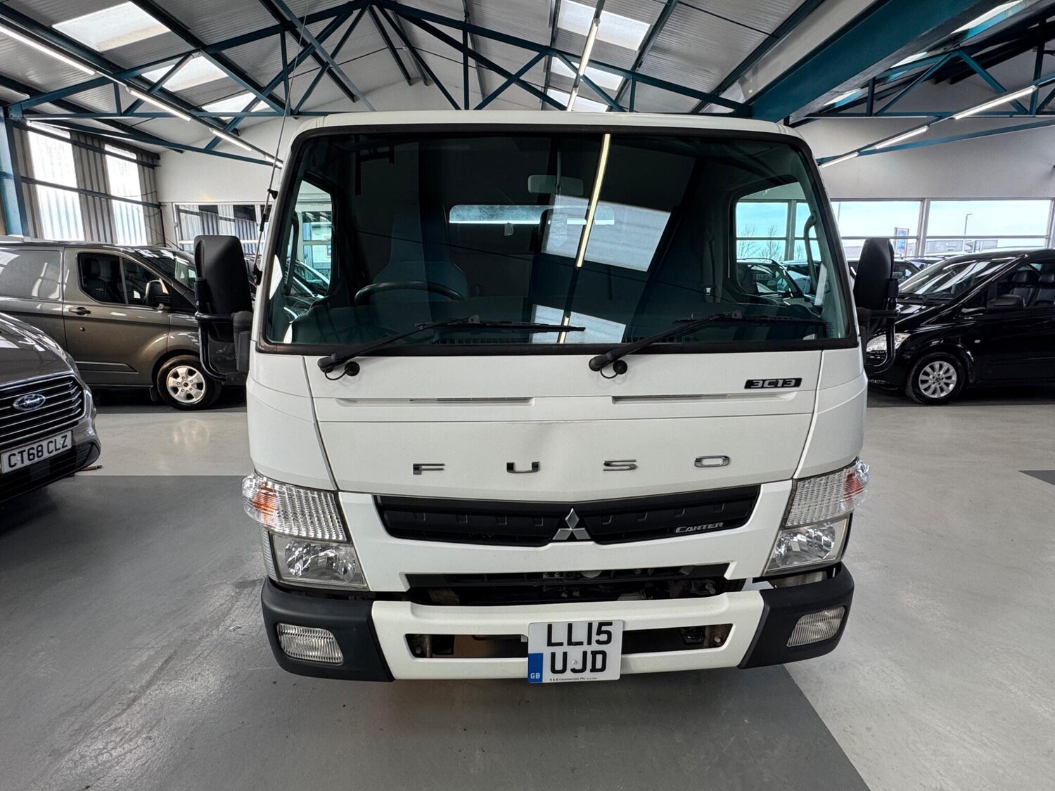 Used Mitsubishi Canter 2015 for sale - 77585879: Photo 2
