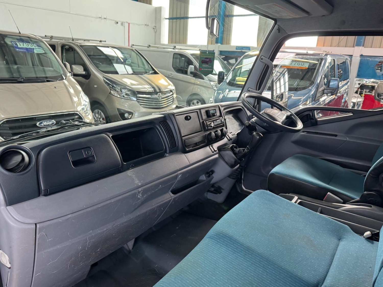 Used Mitsubishi Canter 2015 for sale - 77585879: Photo 4