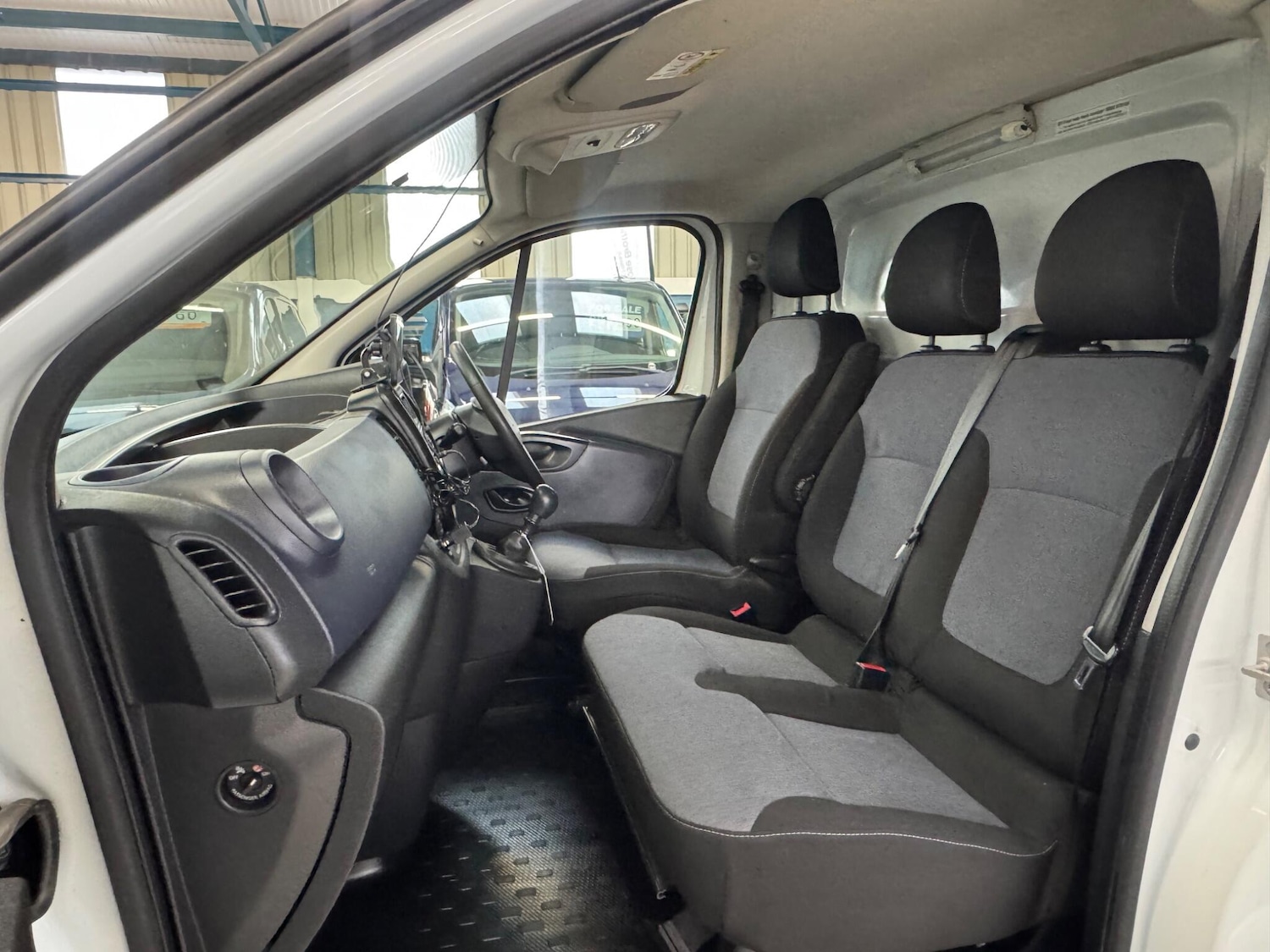 Used Vauxhall Vivaro 2016 for sale - 77376686: Photo 12