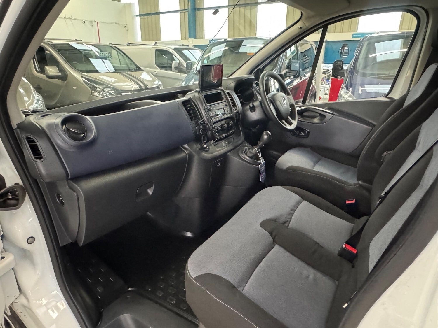 Used Vauxhall Vivaro 2016 for sale - 77376686: Photo 13