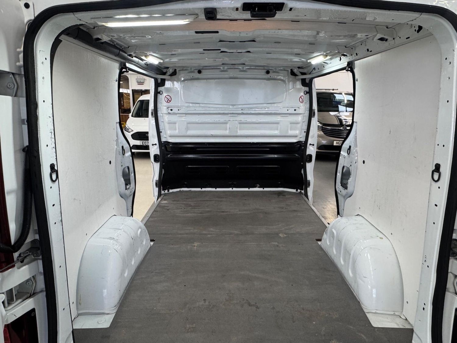 Used Vauxhall Vivaro 2016 for sale - 77376686: Photo 16