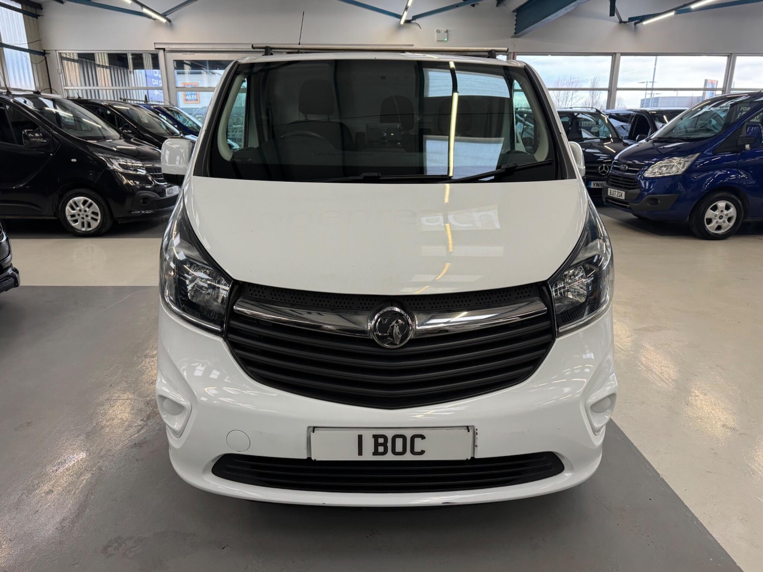 Used Vauxhall Vivaro 2016 for sale - 77376686: Photo 2
