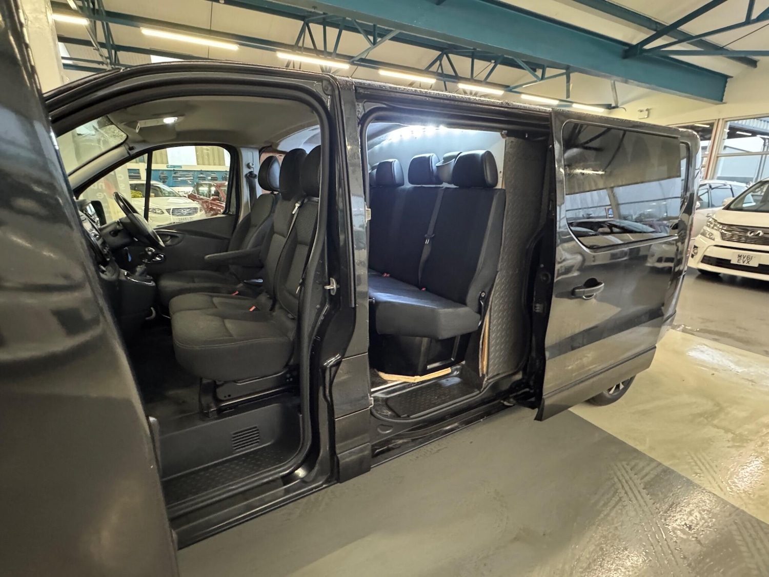 Used Vauxhall Vivaro 2017 for sale - 77564999: Photo 14