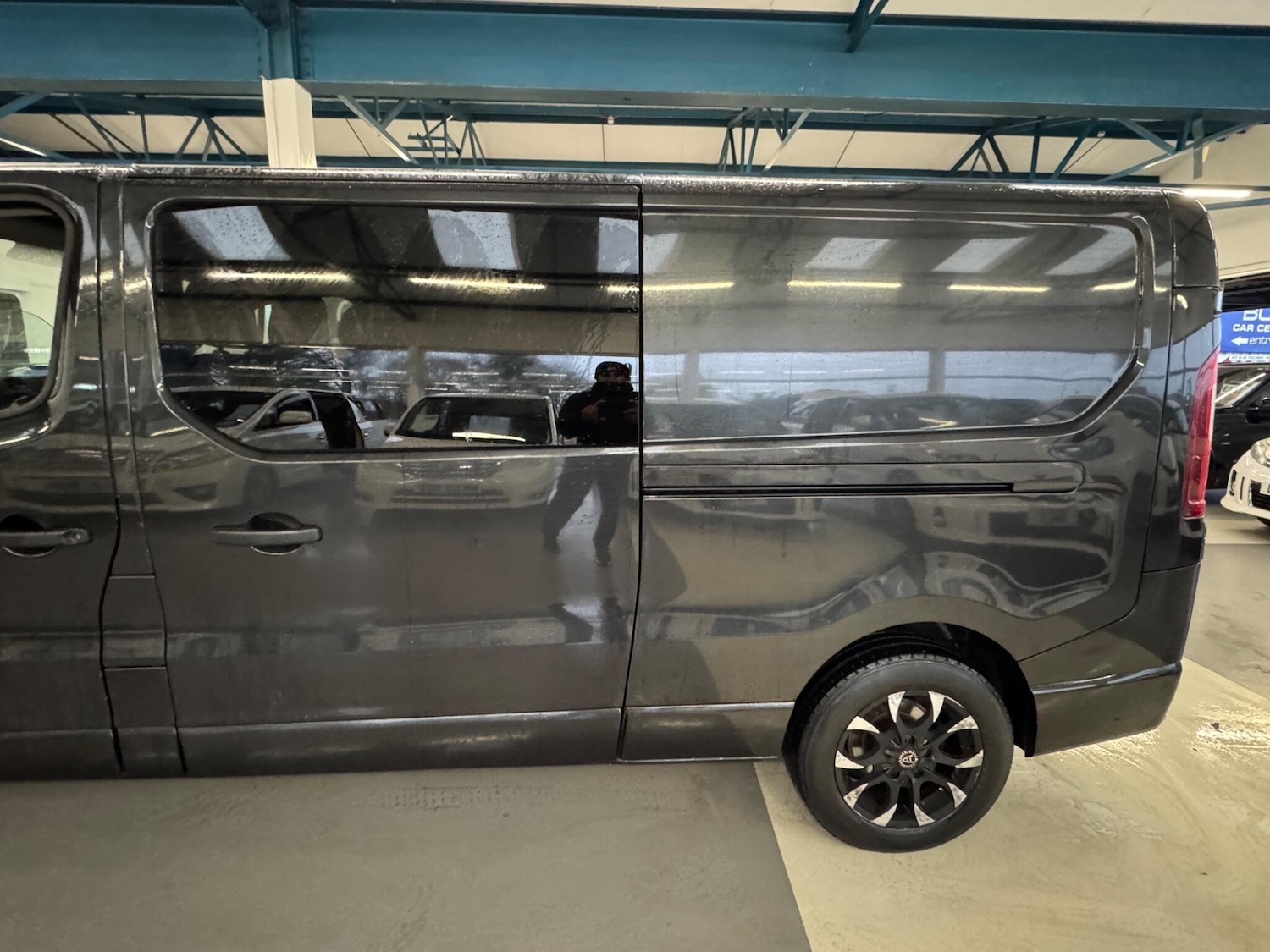 Used Vauxhall Vivaro 2017 for sale - 77564999: Photo 9