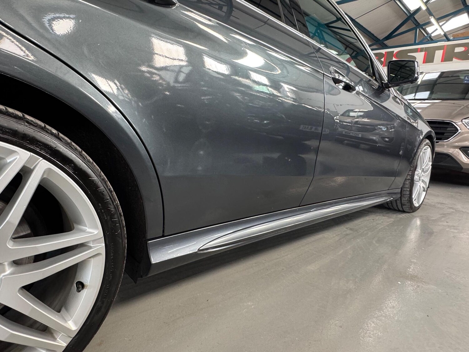 Used Mercedes-Benz E Class for sale - 77587229: Photo 14