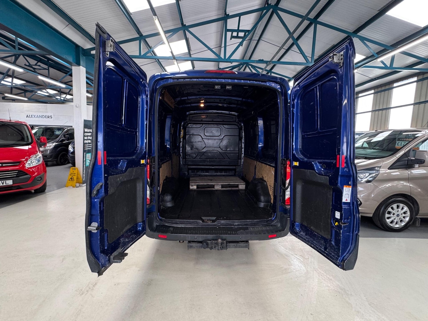 Used Ford Transit 2017 for sale - 77411804: Photo 9