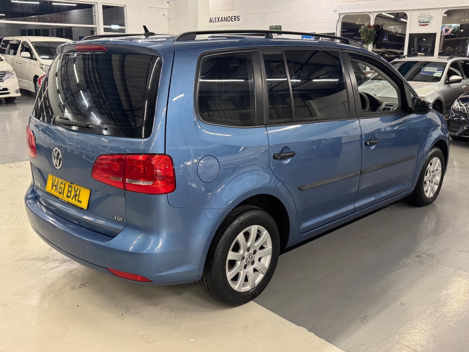 Used Volkswagen Touran for sale - 77364315: Photo 10