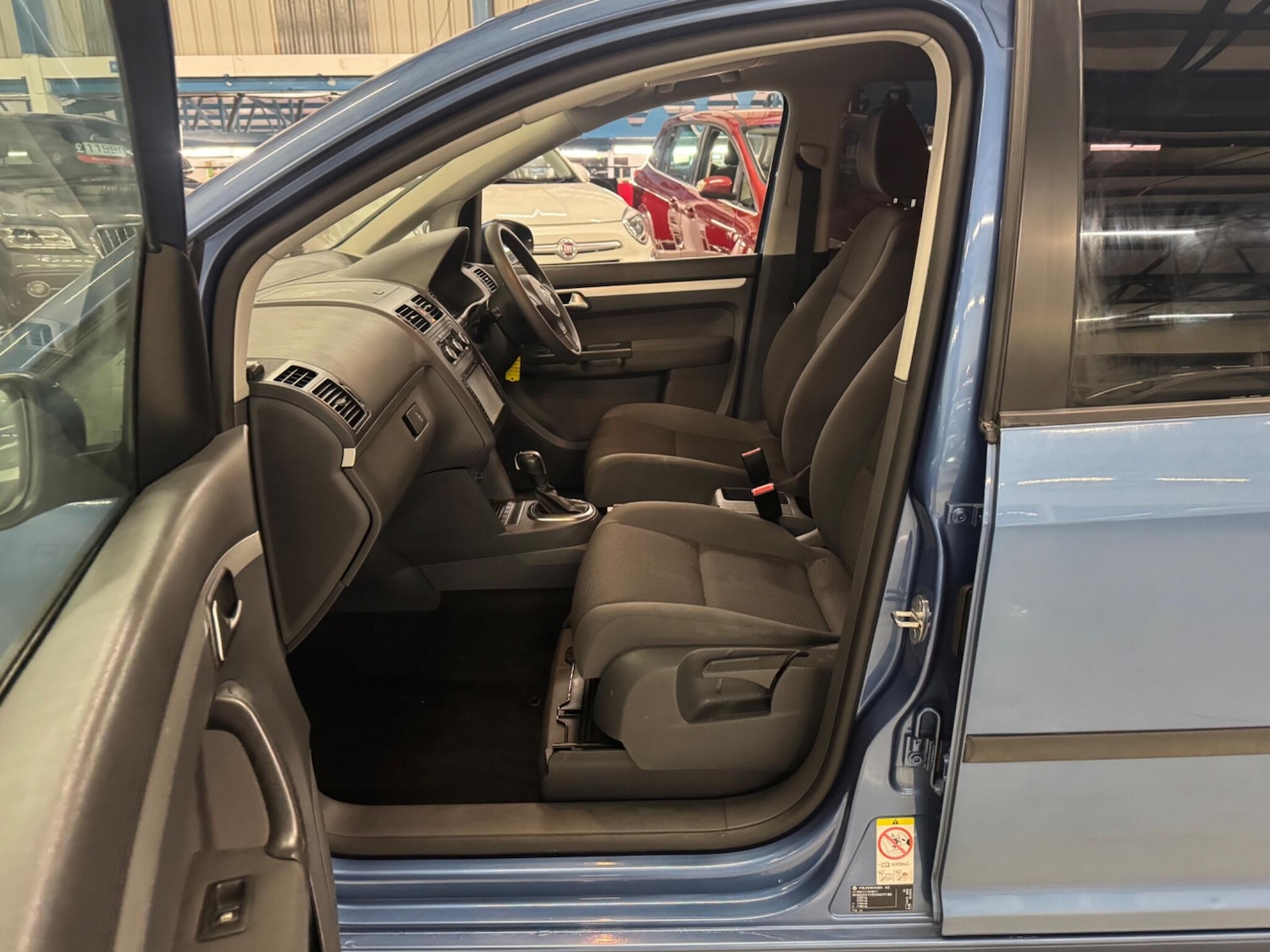 Used Volkswagen Touran for sale - 77364315: Photo 24