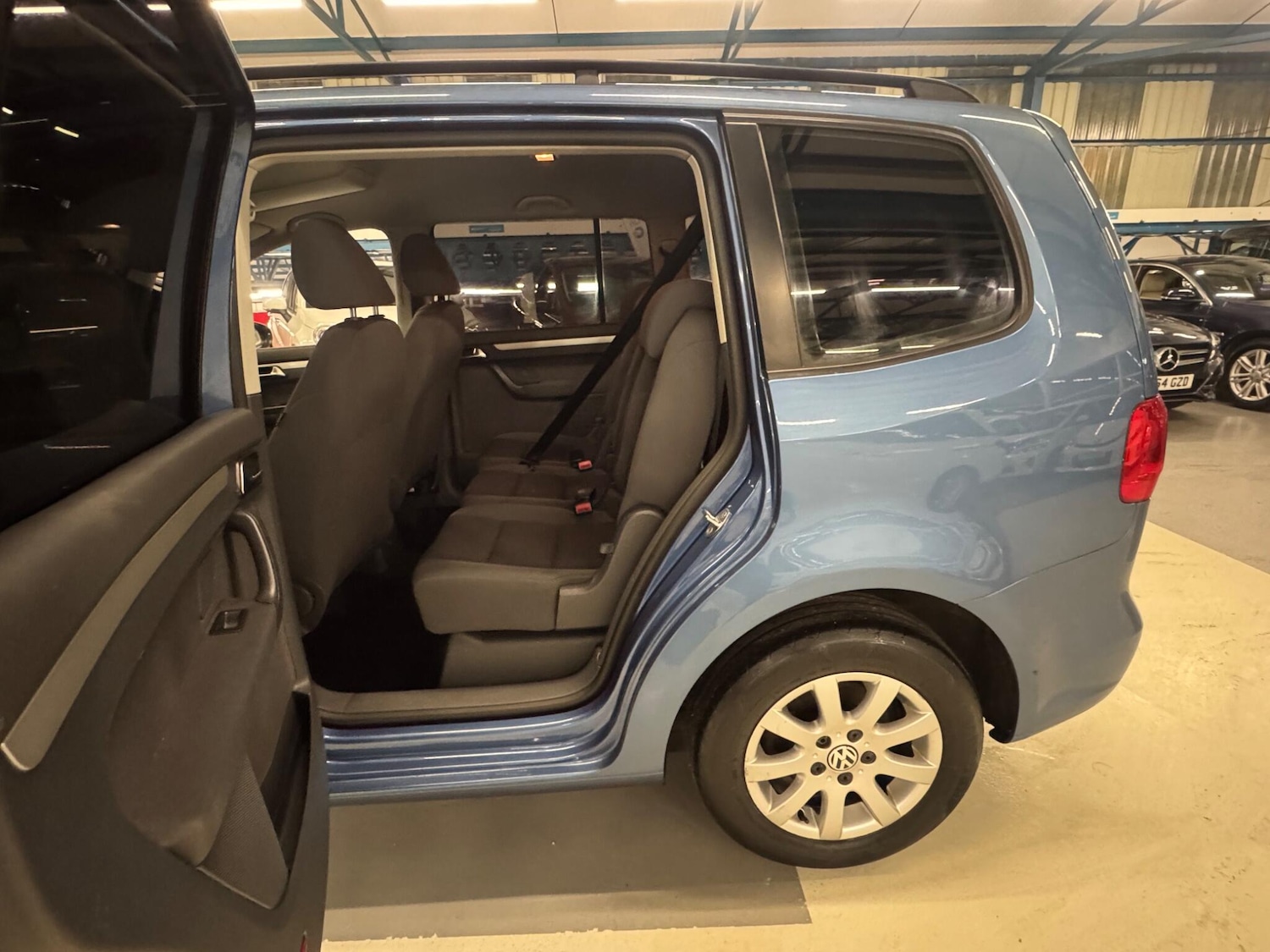 Used Volkswagen Touran for sale - 77364315: Photo 30