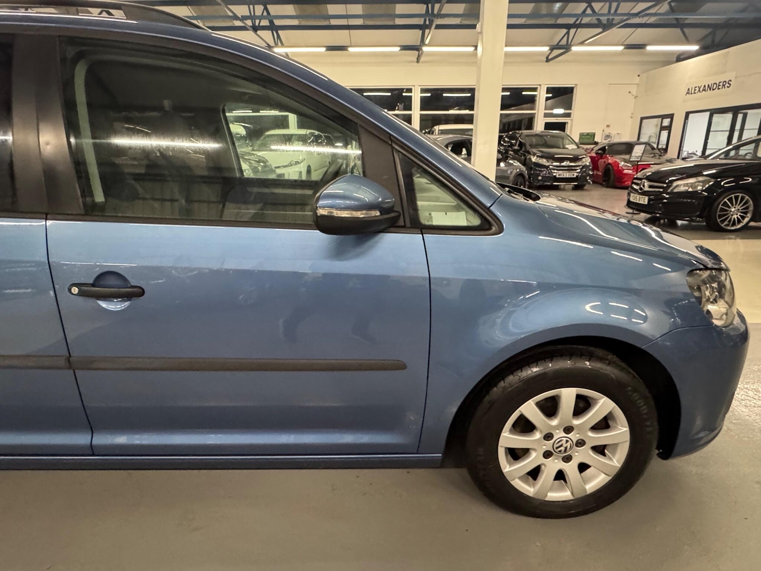 Used Volkswagen Touran for sale - 77364315: Photo 9