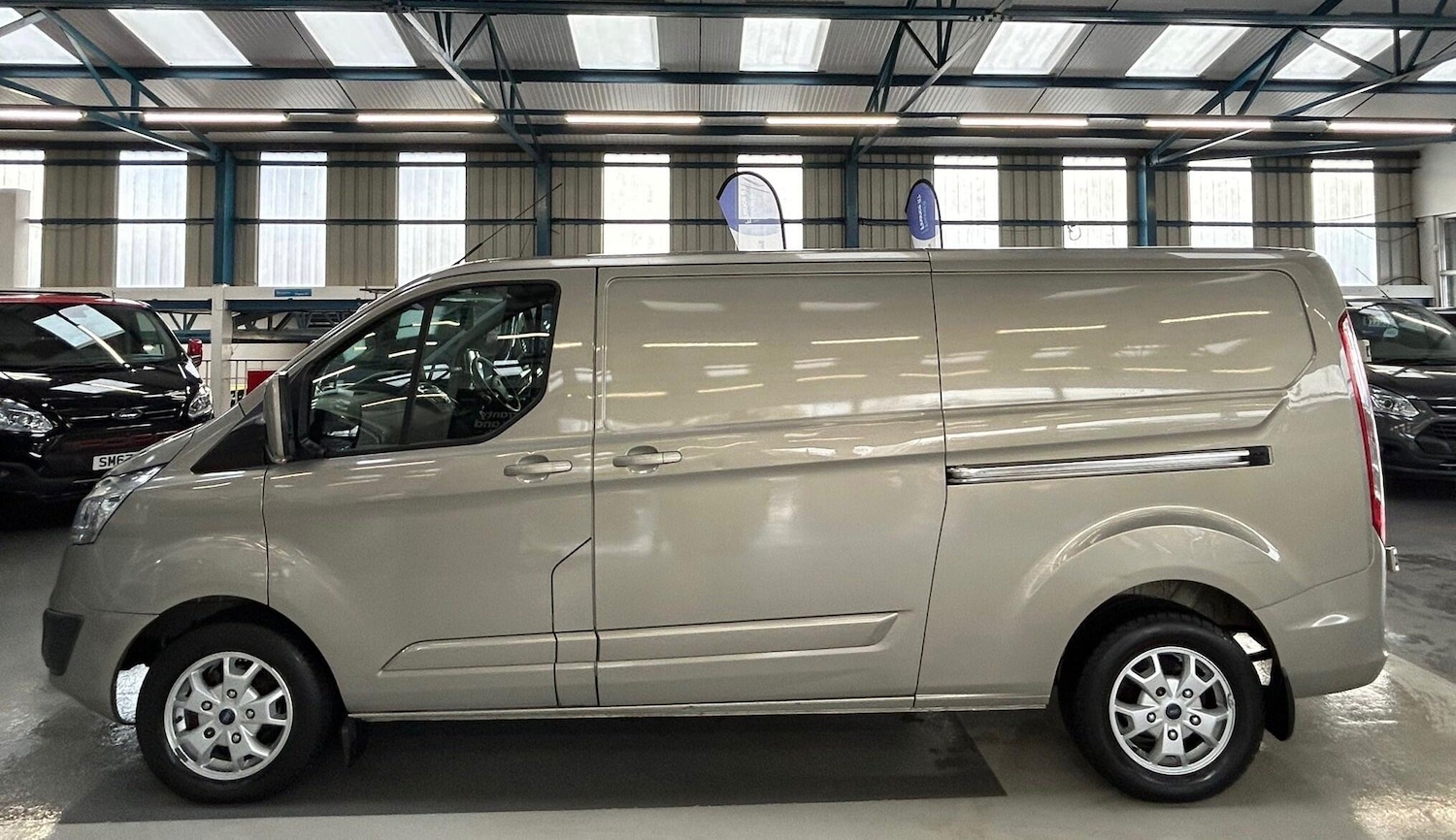 Used Ford Transit Custom for sale - 78128270: Photo 6