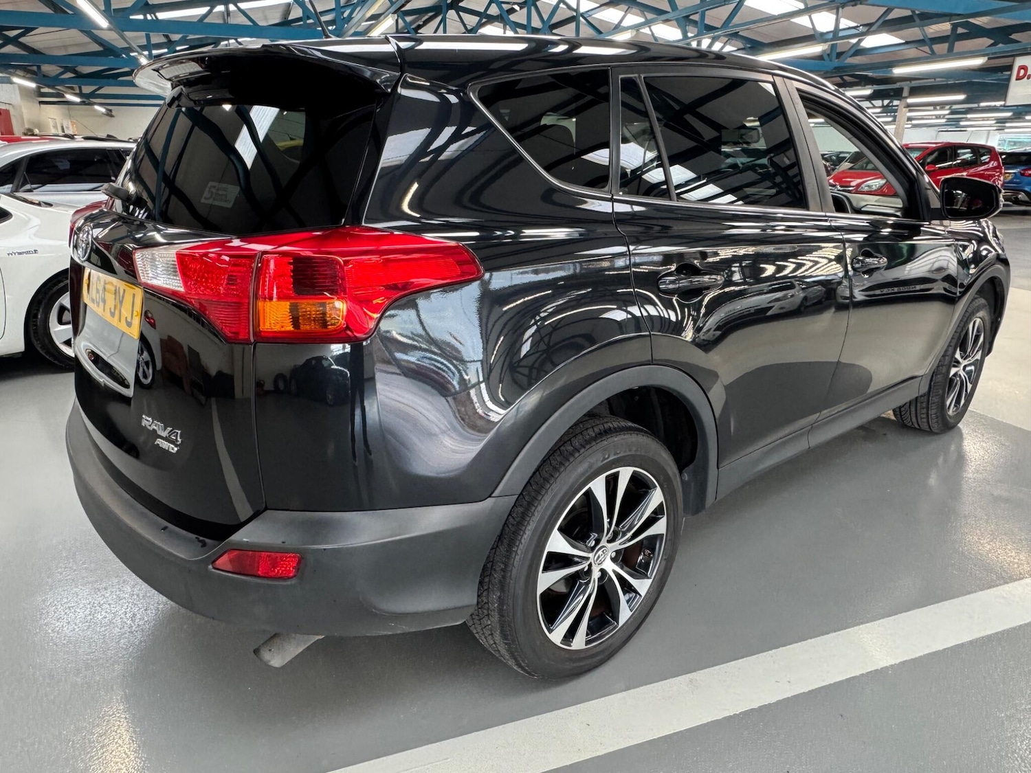 Used Toyota RAV4 2014 for sale - 77364356: Photo 4