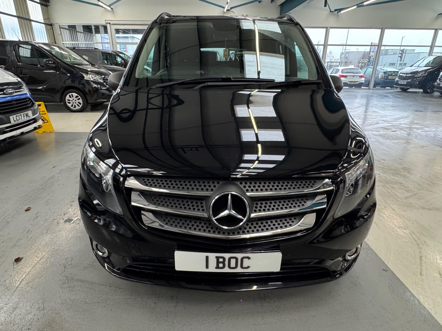 Used Mercedes-Benz Vito for sale - 77364370: Photo 2