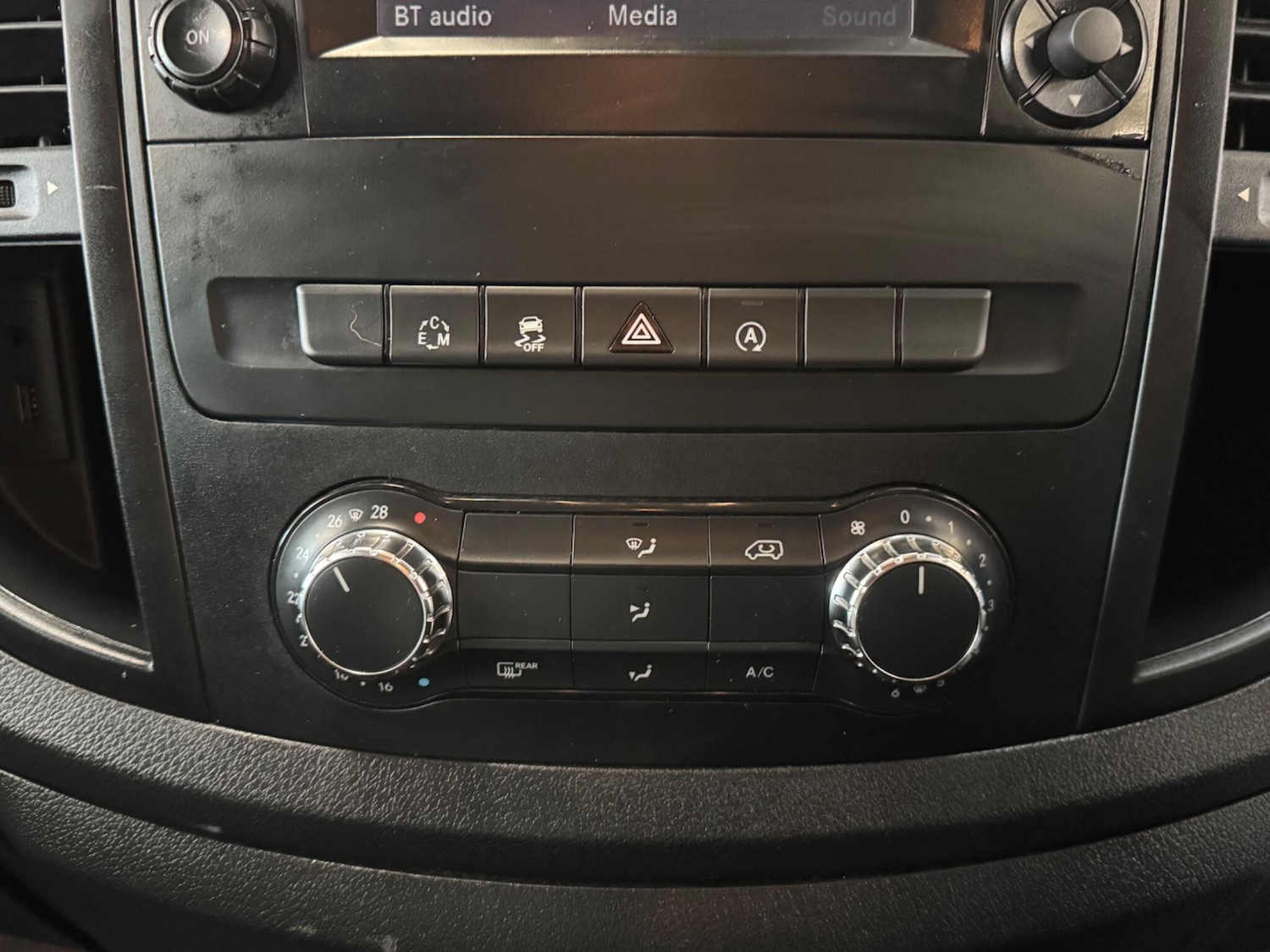 Used Mercedes-Benz Vito for sale - 77364370: Photo 28