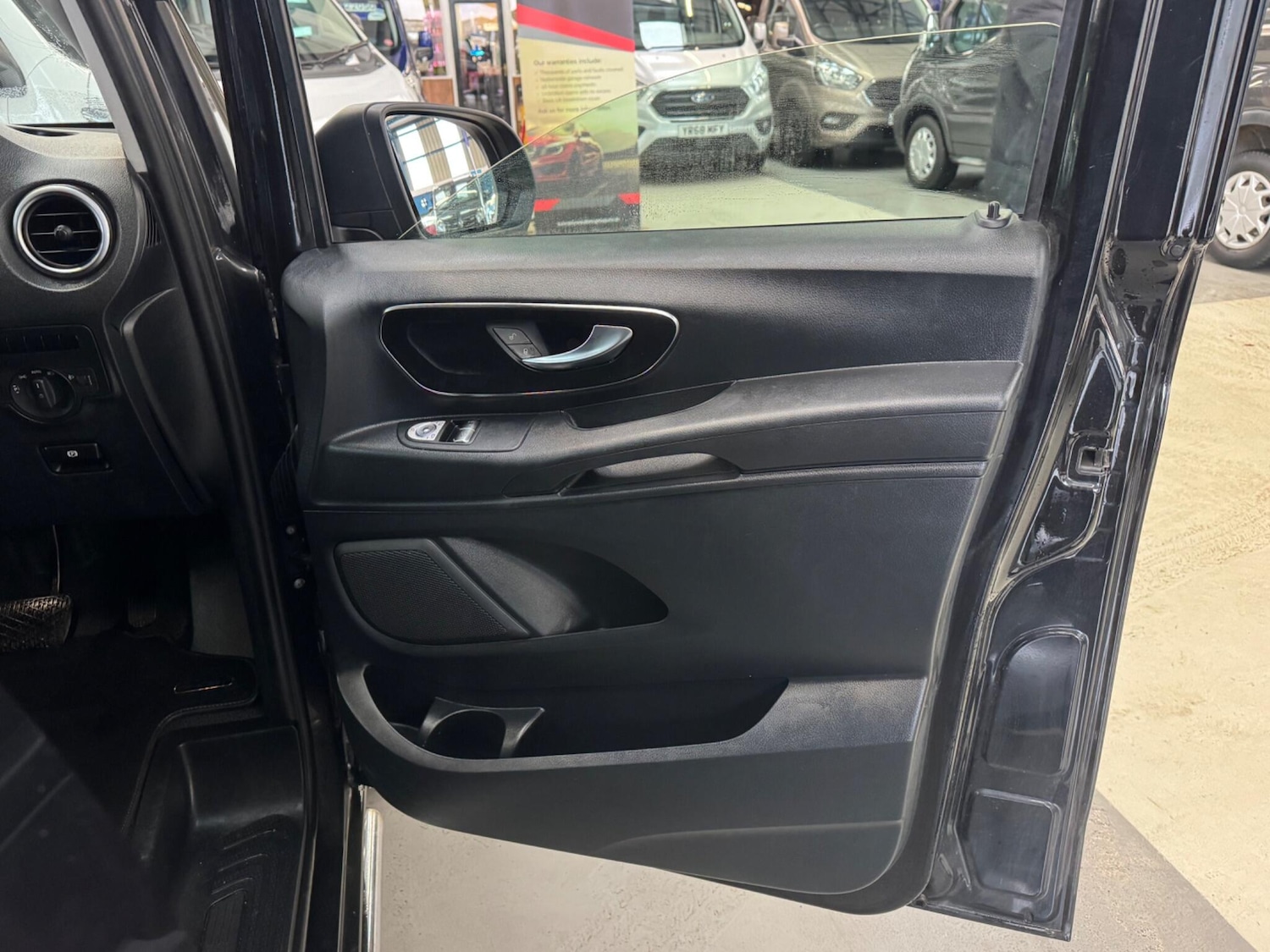 Used Mercedes-Benz Vito for sale - 77364370: Photo 40