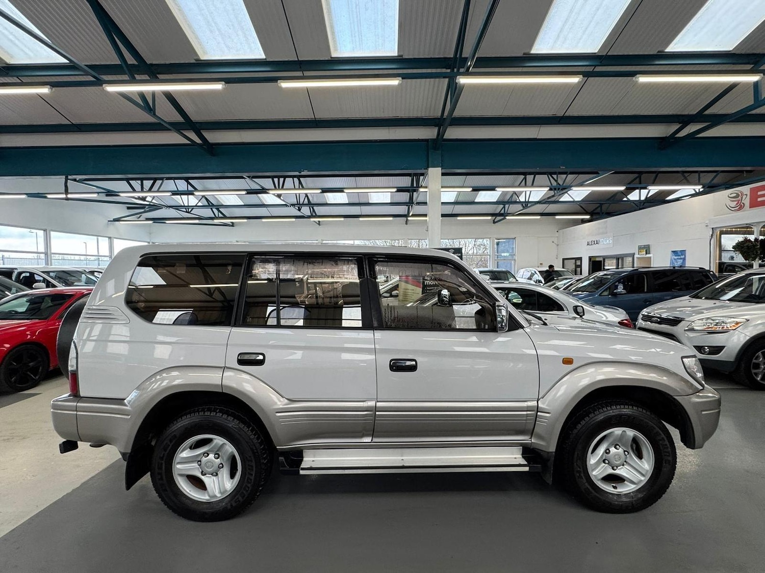 Used Toyota Land Cruiser 2005 for sale - 77573870: Photo 11