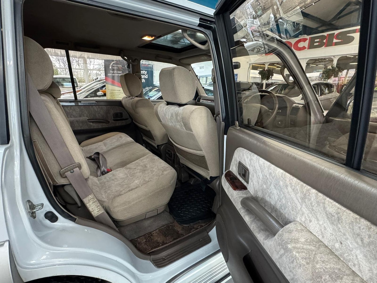 Used Toyota Land Cruiser 2005 for sale - 77573870: Photo 15