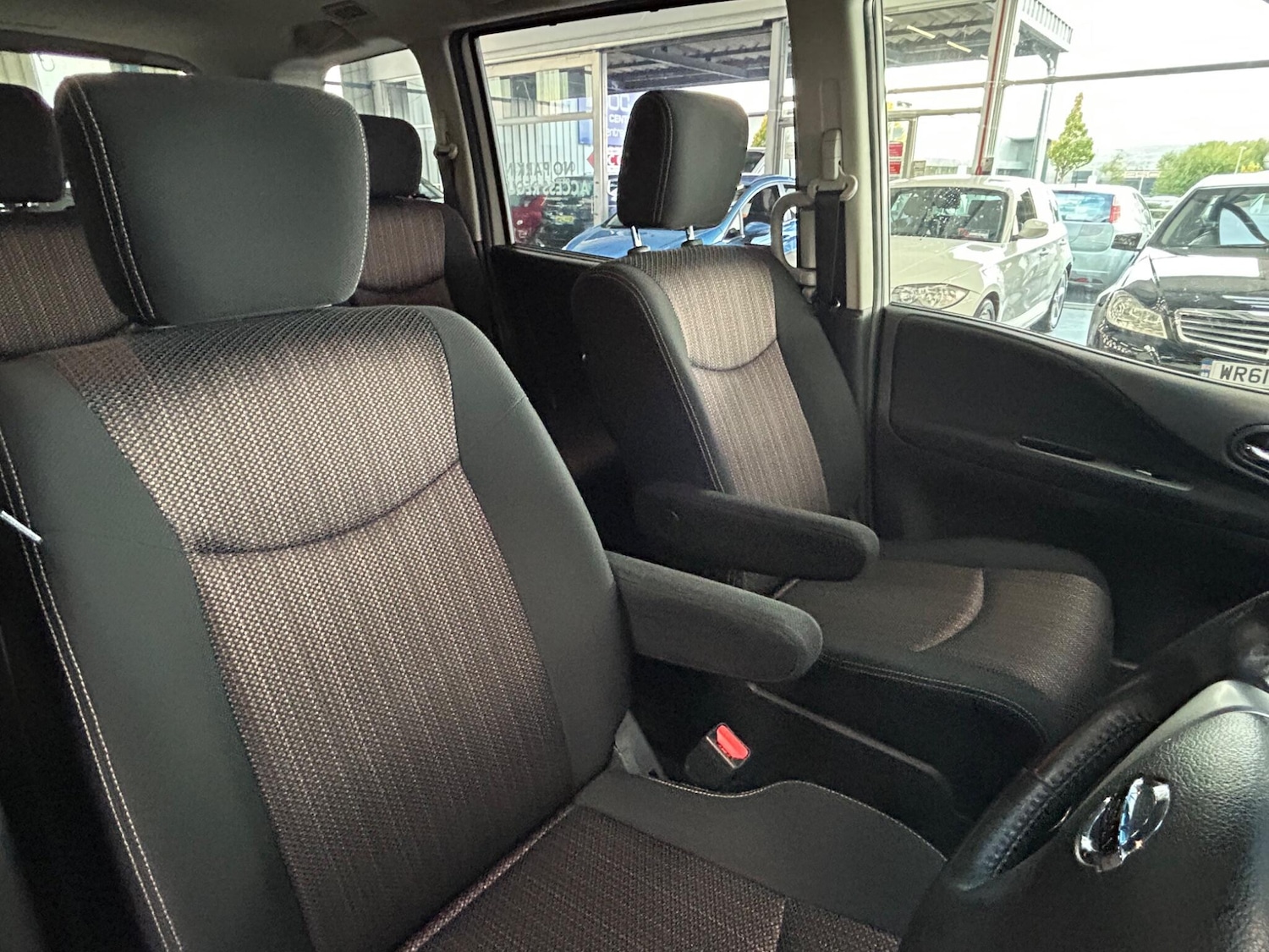 Used Nissan Serena 2025 for sale - 77364321: Photo 20