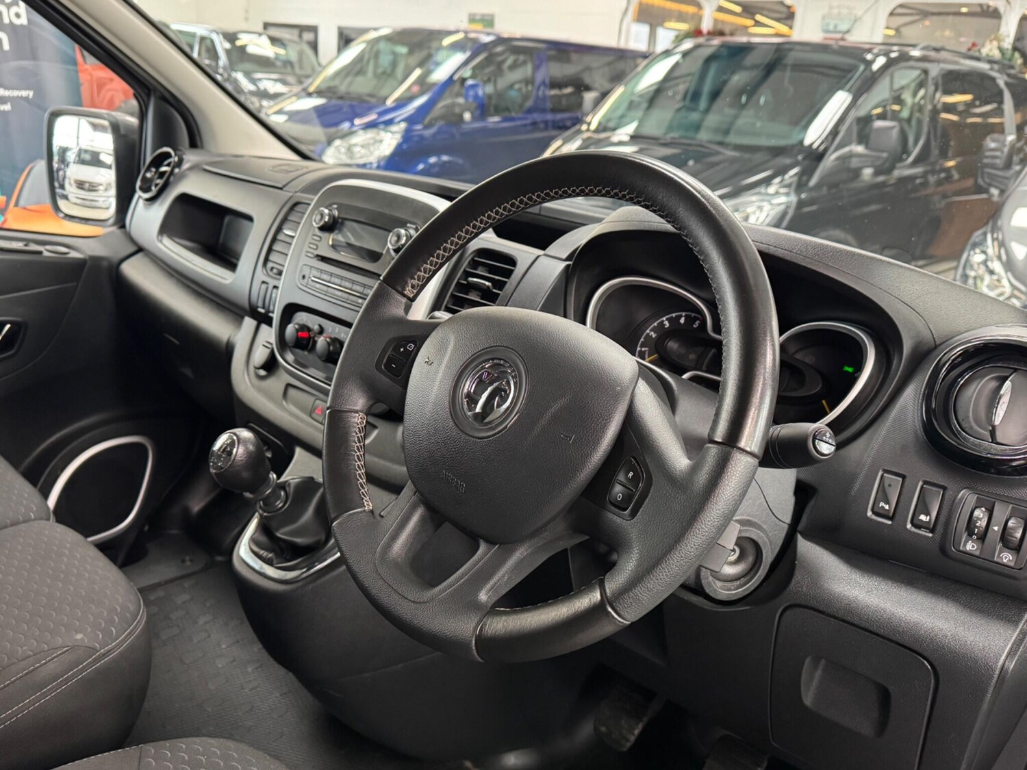 Used Vauxhall Vivaro 2015 for sale - 78006617: Photo 12