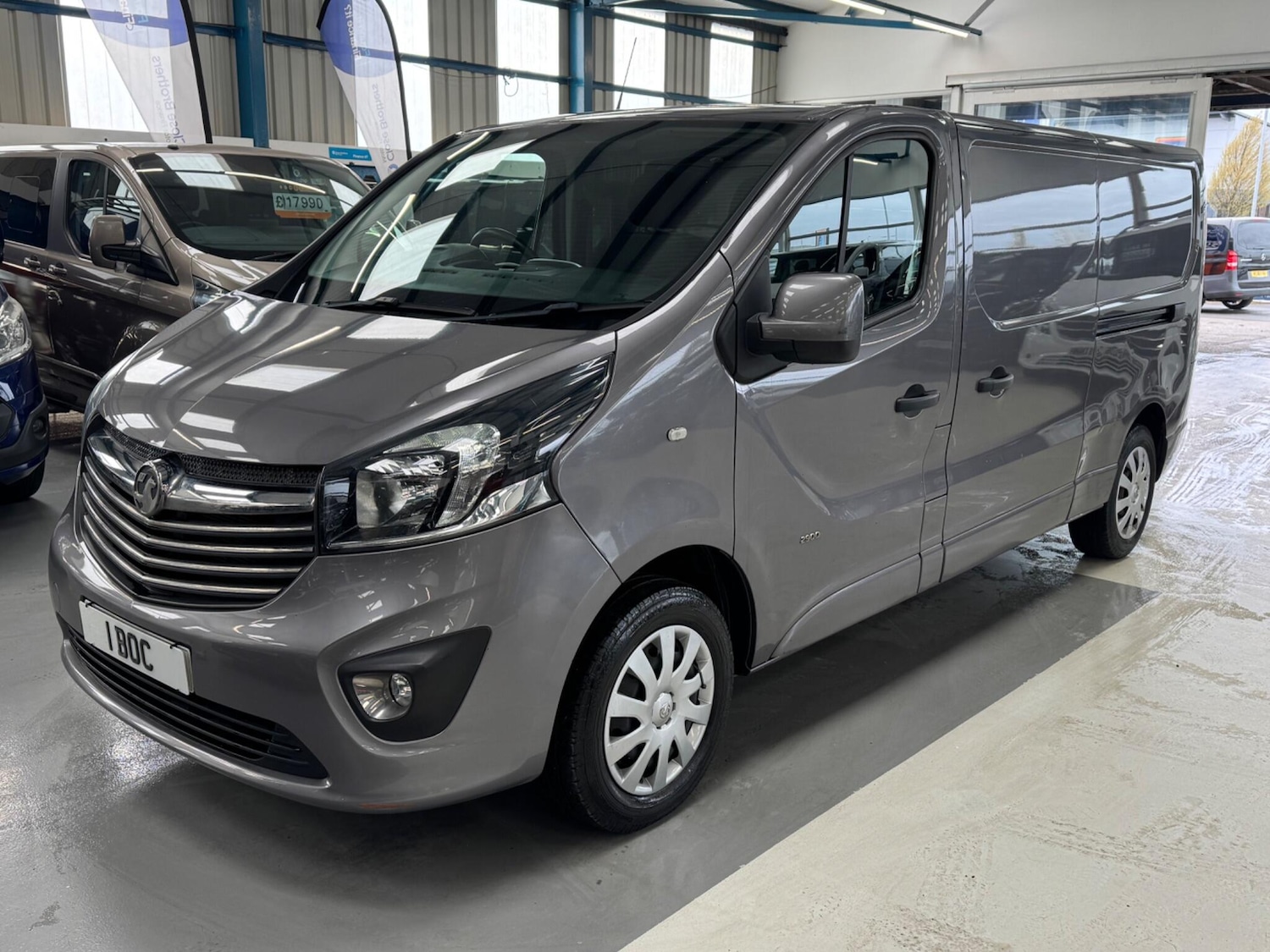 Used Vauxhall Vivaro 2015 for sale - 78006617: Photo 3