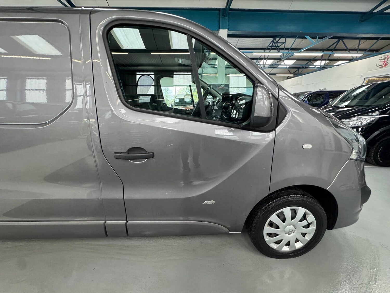 Used Vauxhall Vivaro 2015 for sale - 78006617: Photo 8
