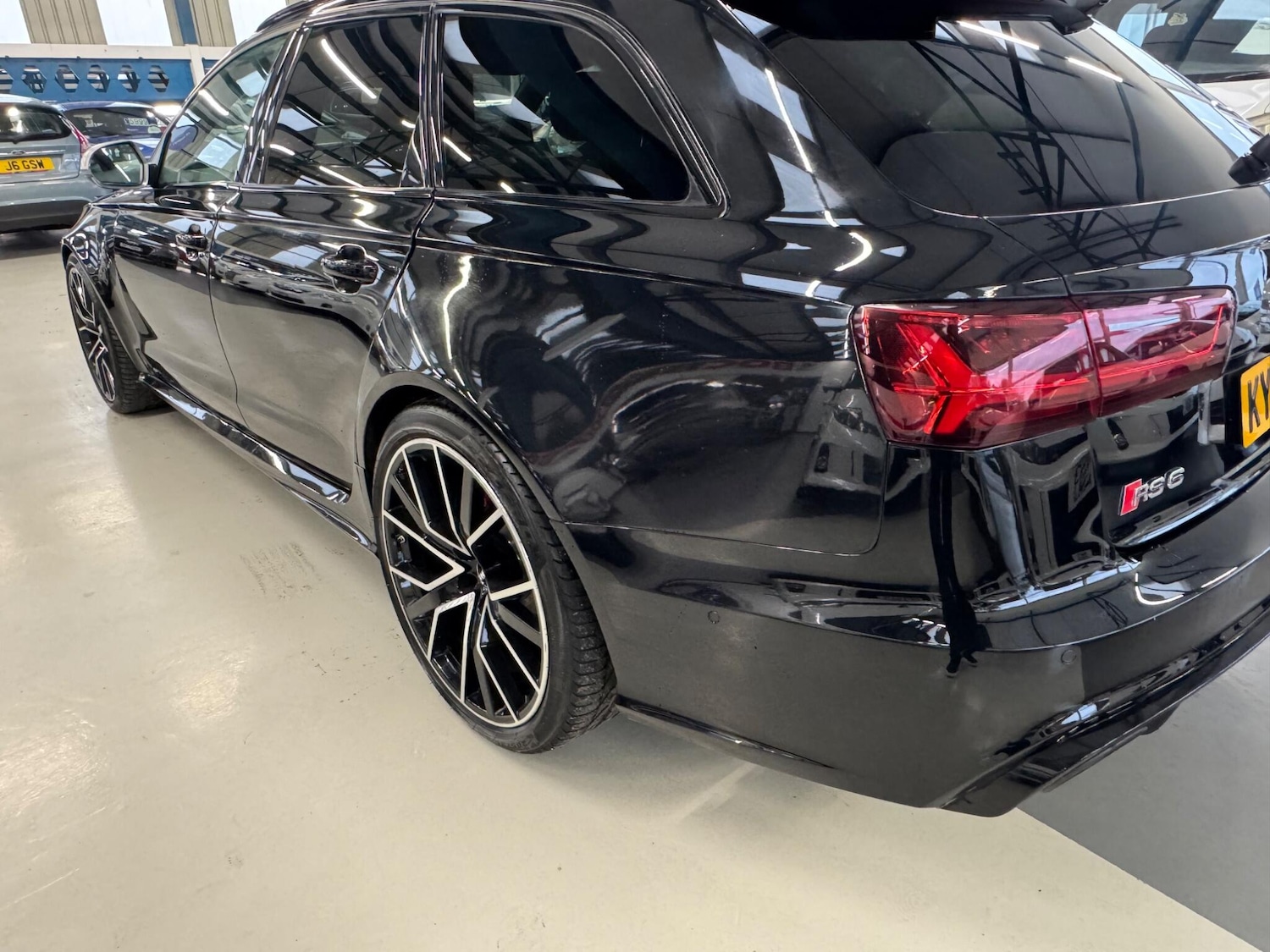 Used Audi RS6 2017 for sale - 77454652: Photo 8