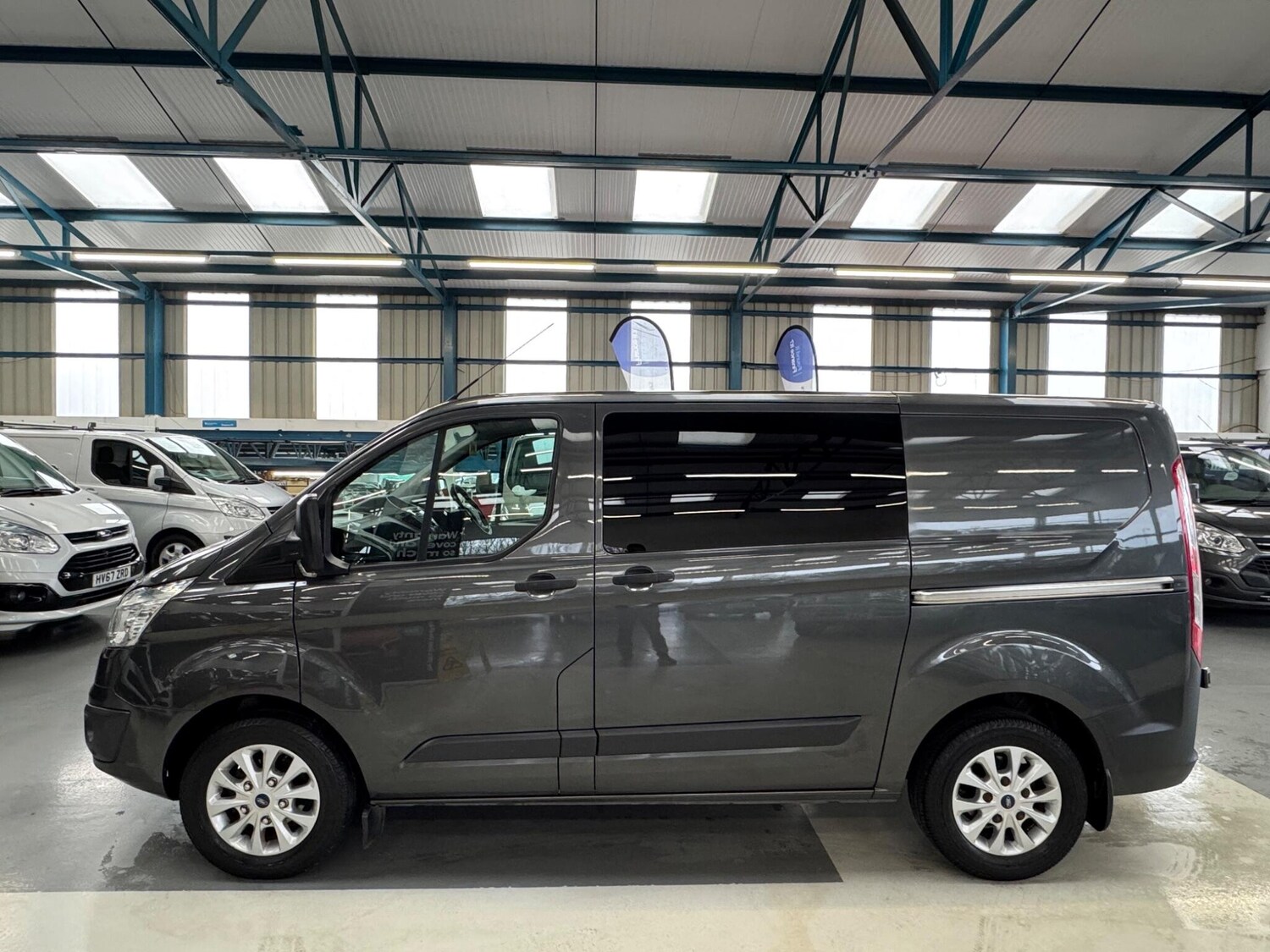 Used Ford Transit Custom for sale - 77683650: Photo 4