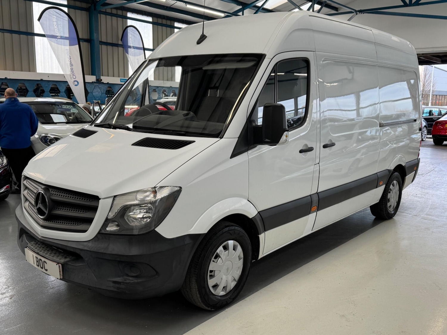 Used Mercedes-Benz Sprinter 2017 for sale - 77364296: Photo 3
