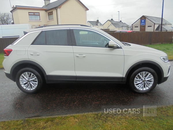 Used Volkswagen T-Roc 2023 for sale - 77497756: Photo 2