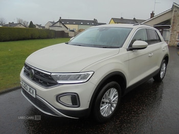 Used Volkswagen T-Roc 2023 for sale - 77497756: Photo