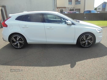 Used Volvo V40 2017 for sale - 79670683: Photo