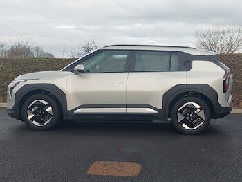 Used Kia EV3 2025 for sale - 77361155: Photo