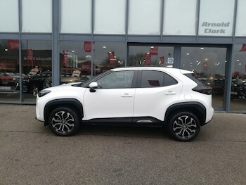 Used Toyota Yaris Cross 2022 for sale - 77420031: Photo