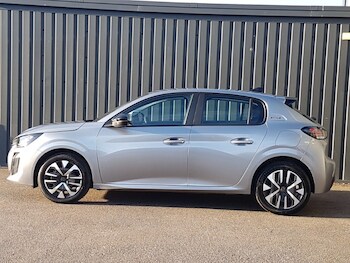 Used Peugeot 208 2025 for sale - 77956385: Photo