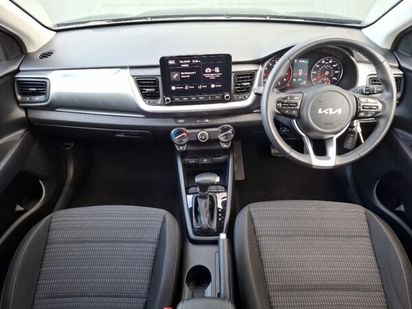 Used Kia Stonic 2023 for sale - 76252094: Photo 2