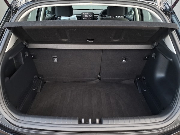 Used Kia Stonic 2023 for sale - 76252094: Photo 8