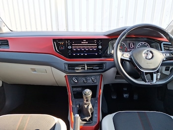 Used Volkswagen Polo 2020 for sale - 76217830: Photo 2